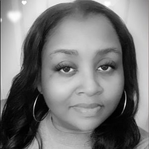 Meet your Posher, Nina